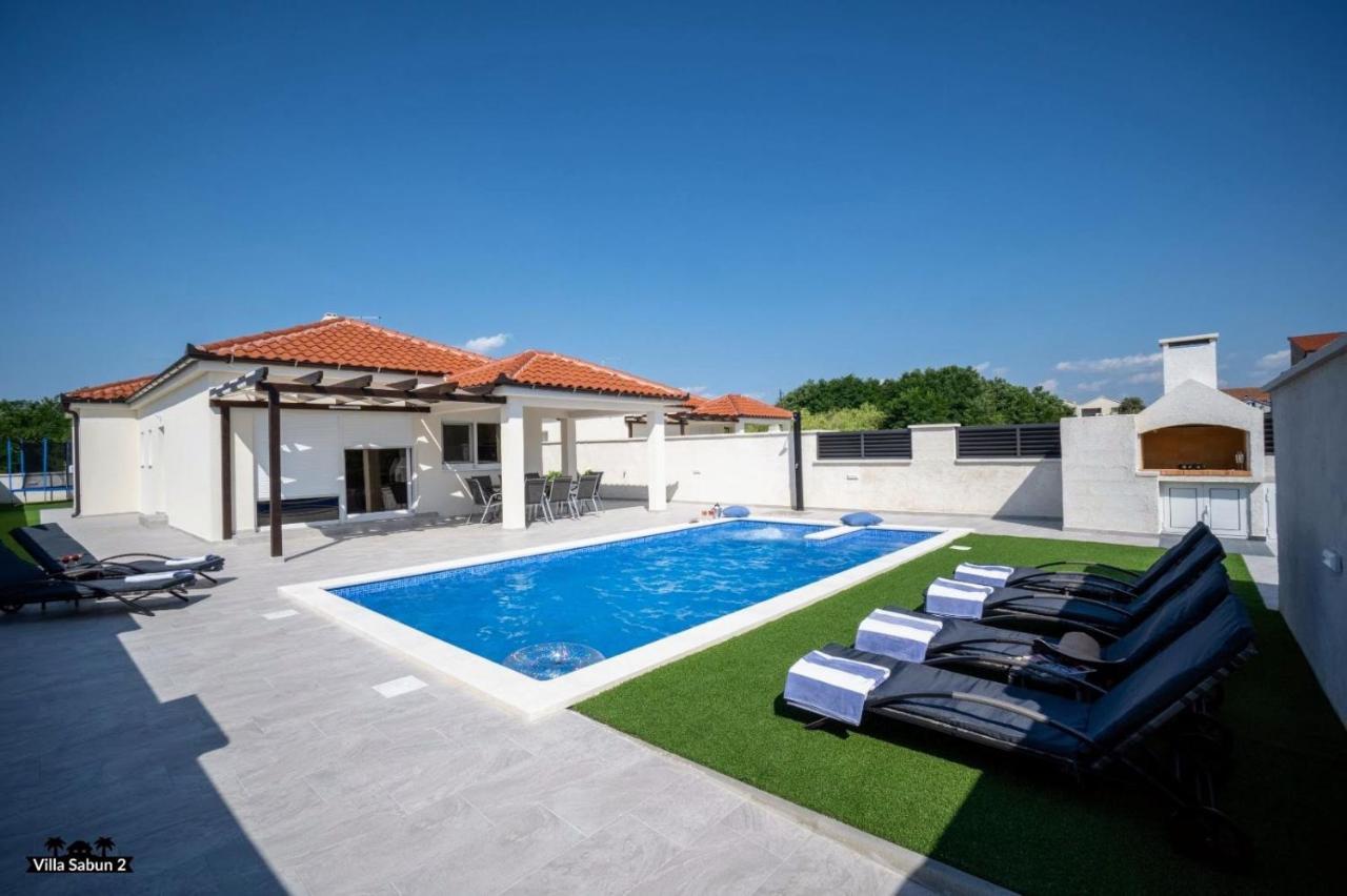 Villas Sabun - Modern House With Heated Pool Privlaka  Exterior photo