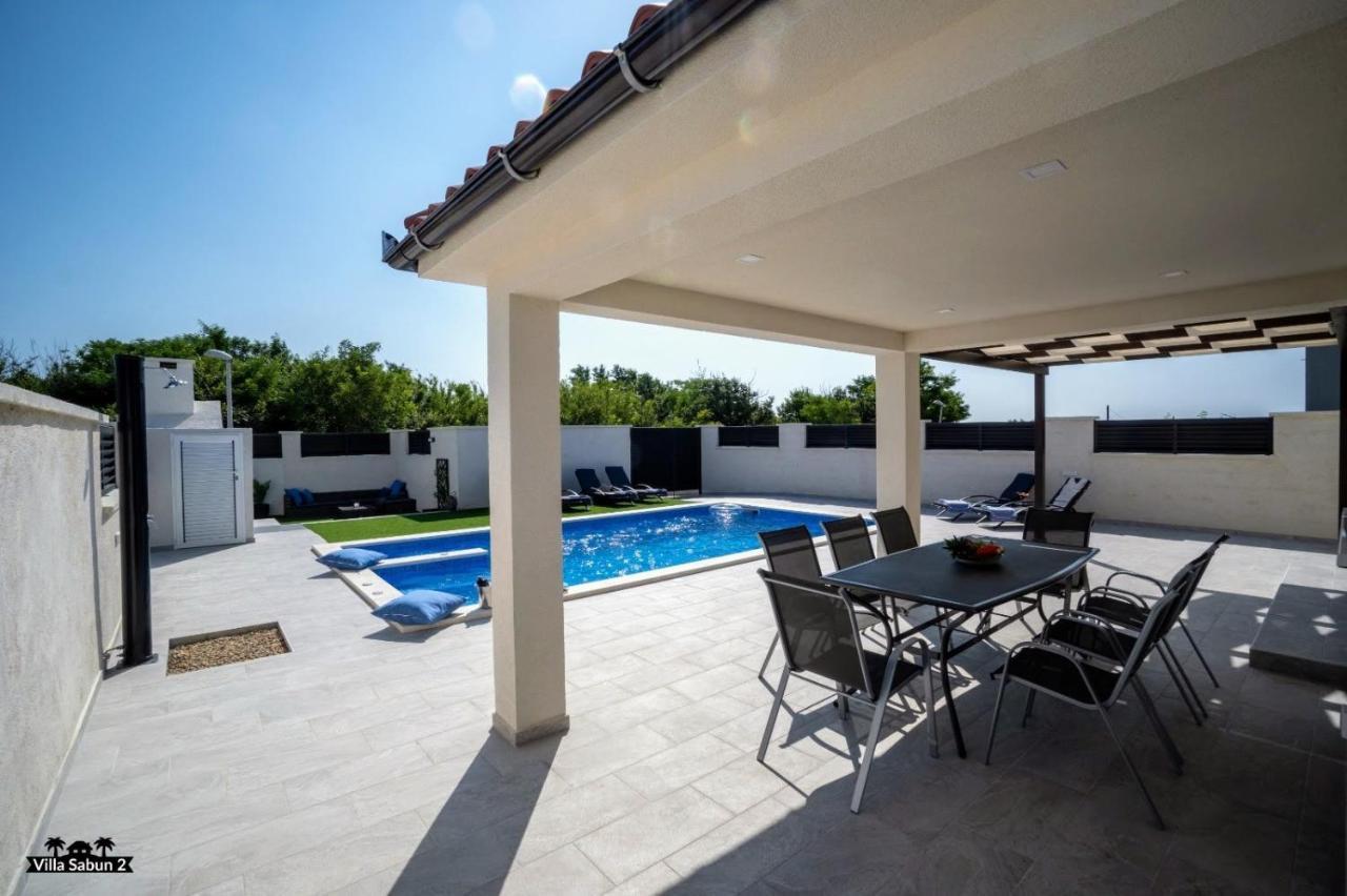 Villas Sabun - Modern House With Heated Pool Privlaka  Exterior photo