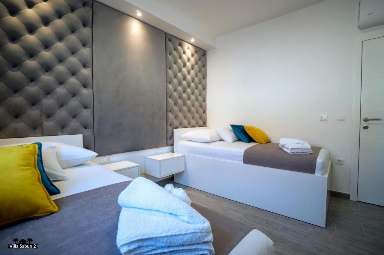 Villas Sabun - Modern House With Heated Pool Privlaka  Exterior photo