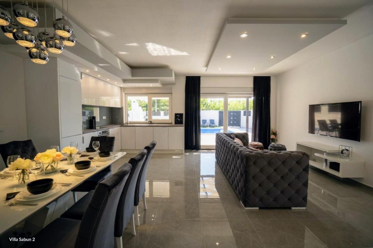Villas Sabun - Modern House With Heated Pool Privlaka  Exterior photo