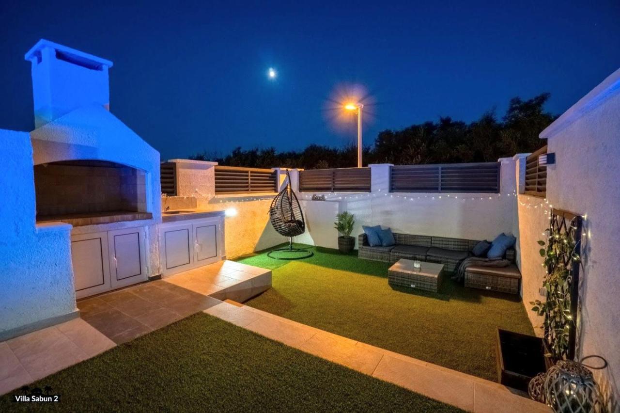 Villas Sabun - Modern House With Heated Pool Privlaka  Exterior photo