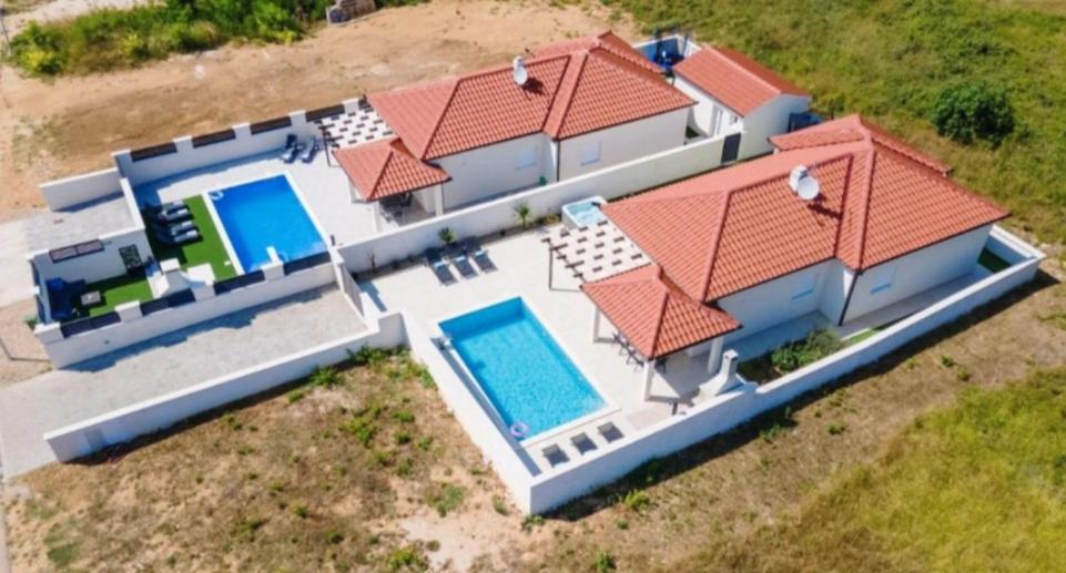 Villas Sabun - Modern House With Heated Pool Privlaka  Exterior photo